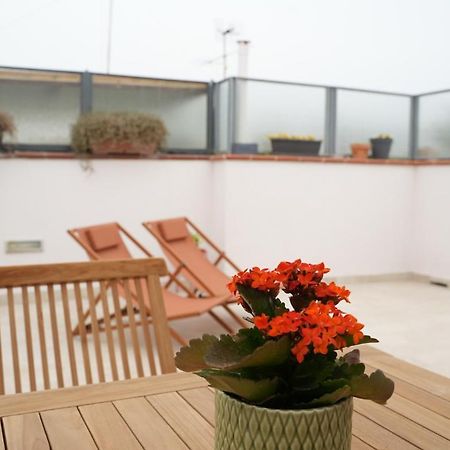 Terrazzo 44 Apartment Napoli Bagian luar foto
