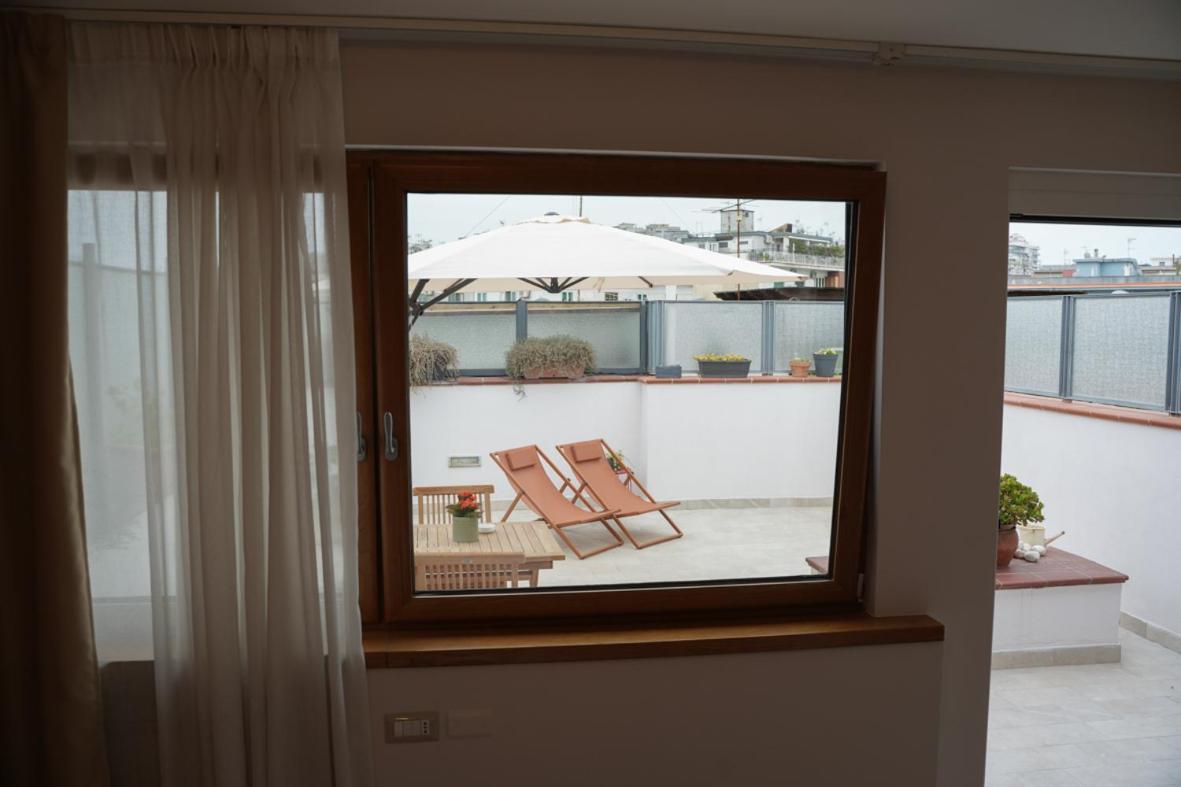 Terrazzo 44 Apartment Napoli Bagian luar foto