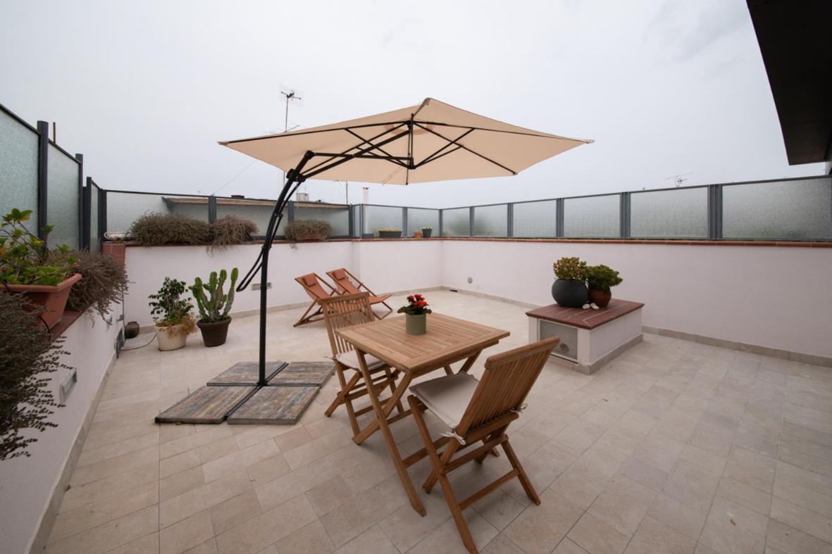 Terrazzo 44 Apartment Napoli Bagian luar foto