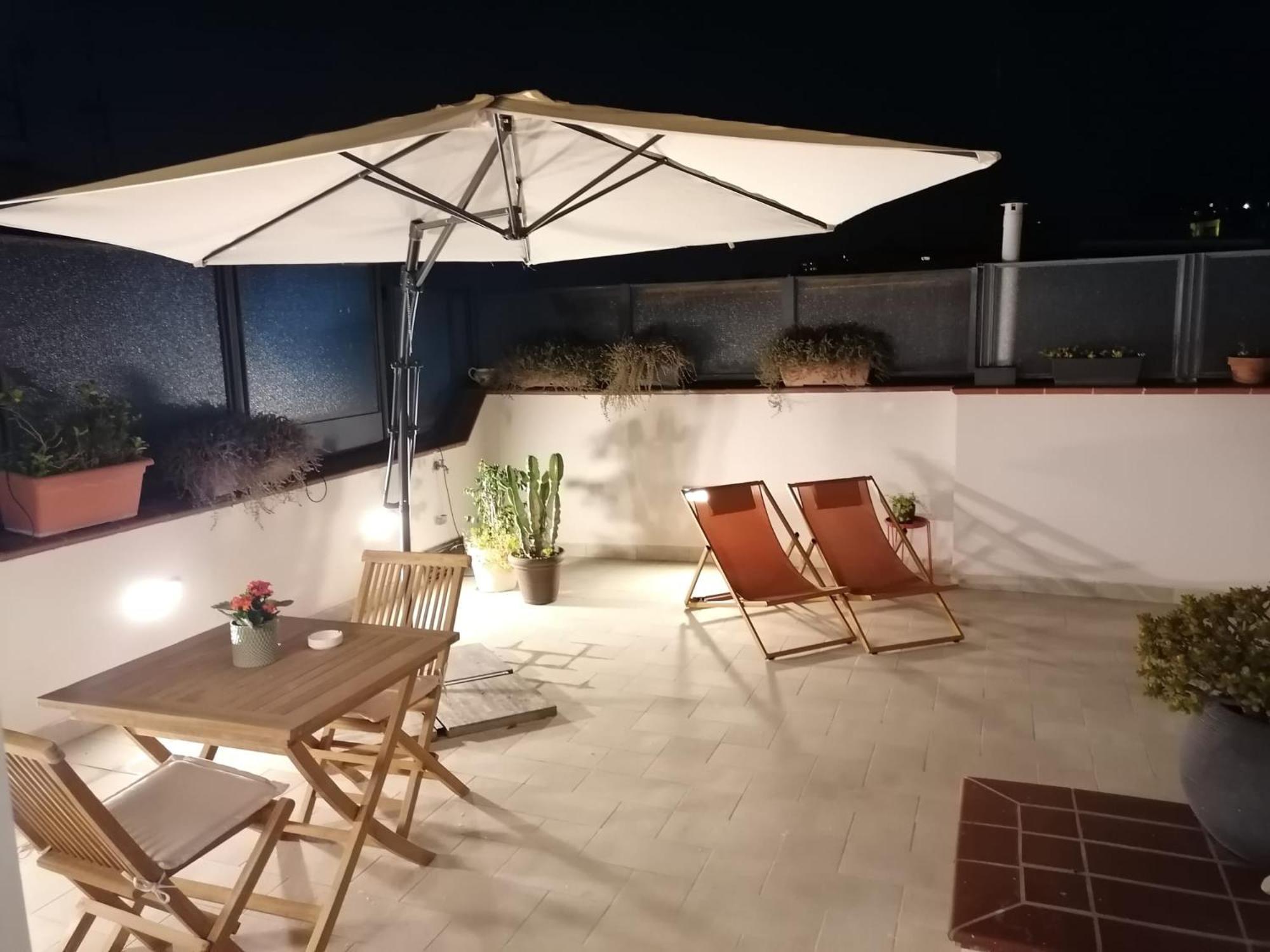 Terrazzo 44 Apartment Napoli Bagian luar foto